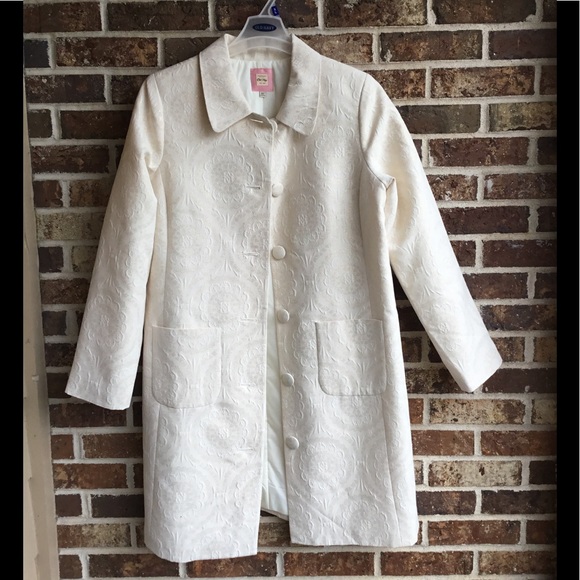 Old Navy Jackets & Blazers - Cute cream and gold Old Navy jacket